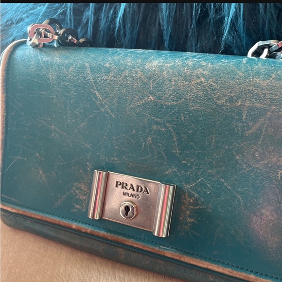 Prada Vitello distressed bag Italian crossbody flap bag - Picture 7 of 12